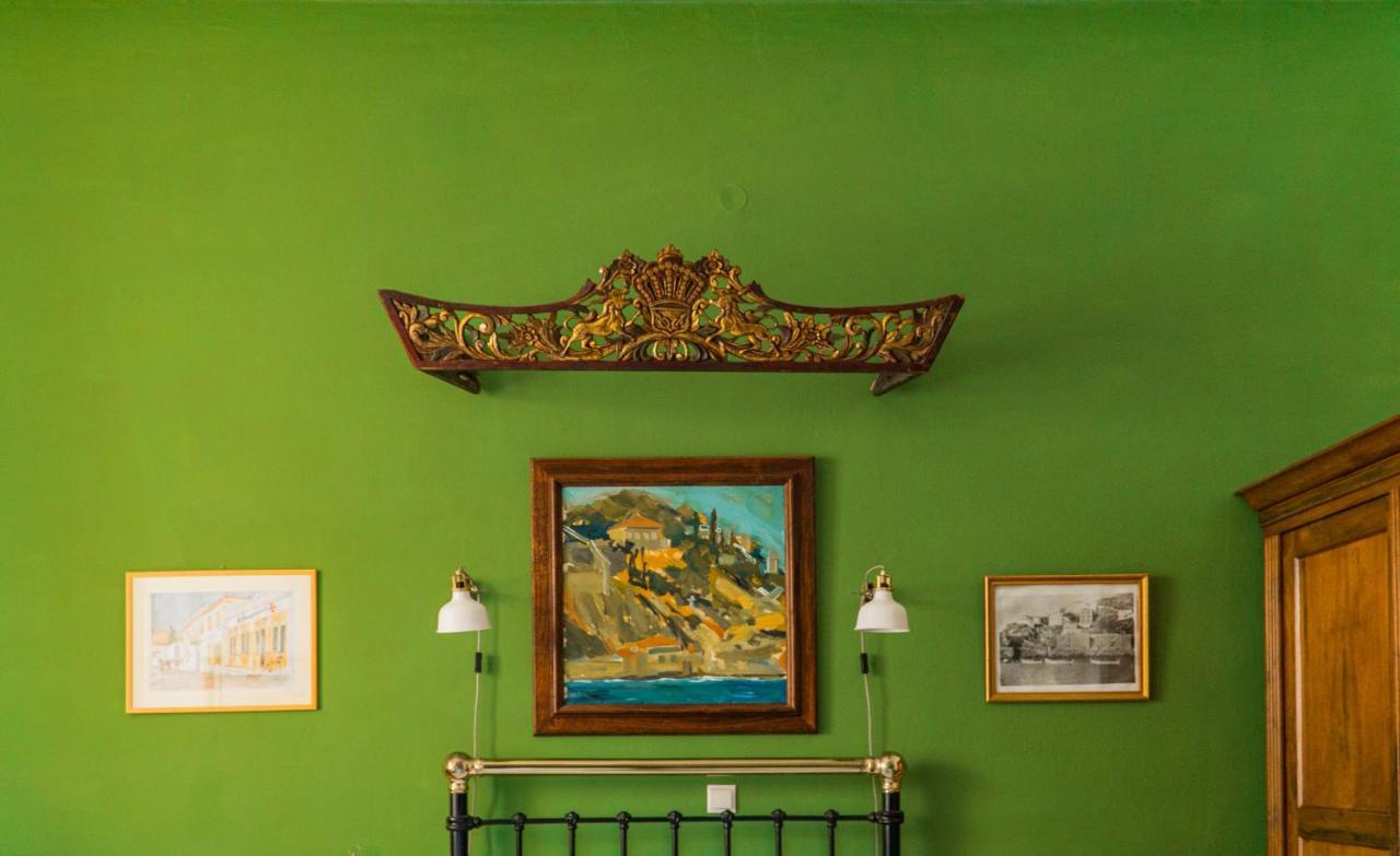 Rafalias Mansion Hydra  Ruang foto