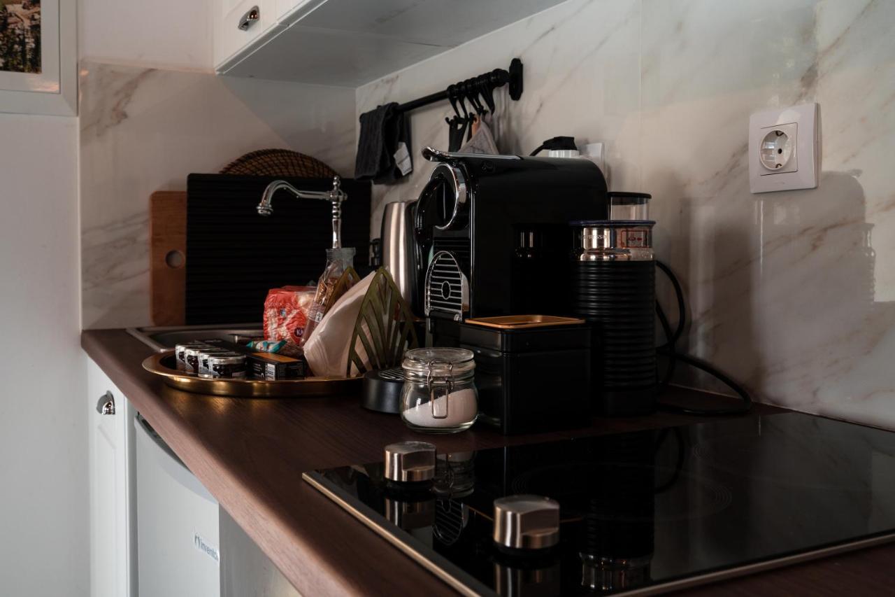 Rafalias Mansion Hydra  Bagian luar foto