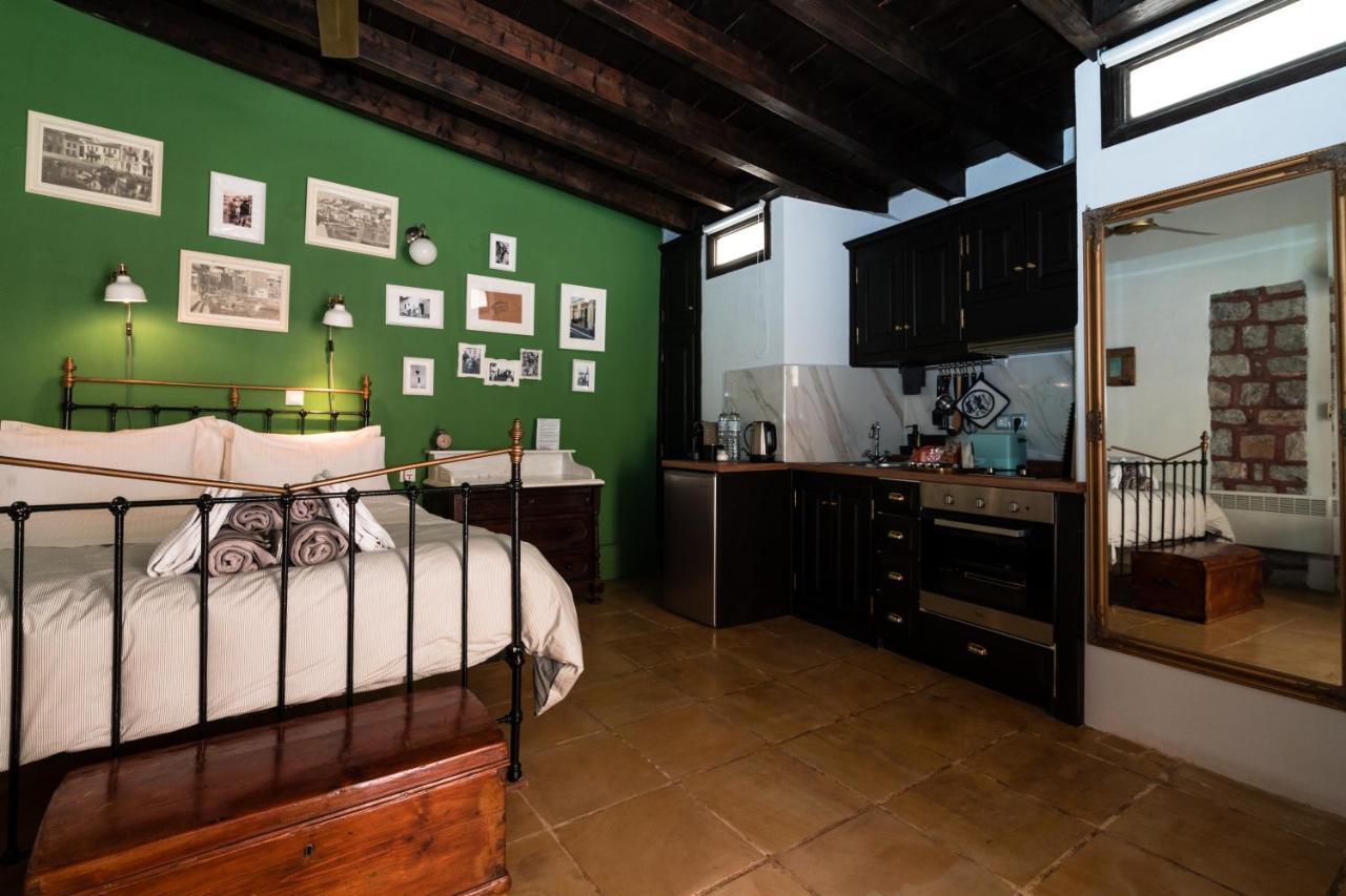 Rafalias Mansion Hydra  Bagian luar foto